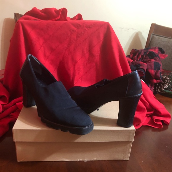 Women’s Donald J Pliner - Picture 4 of 5